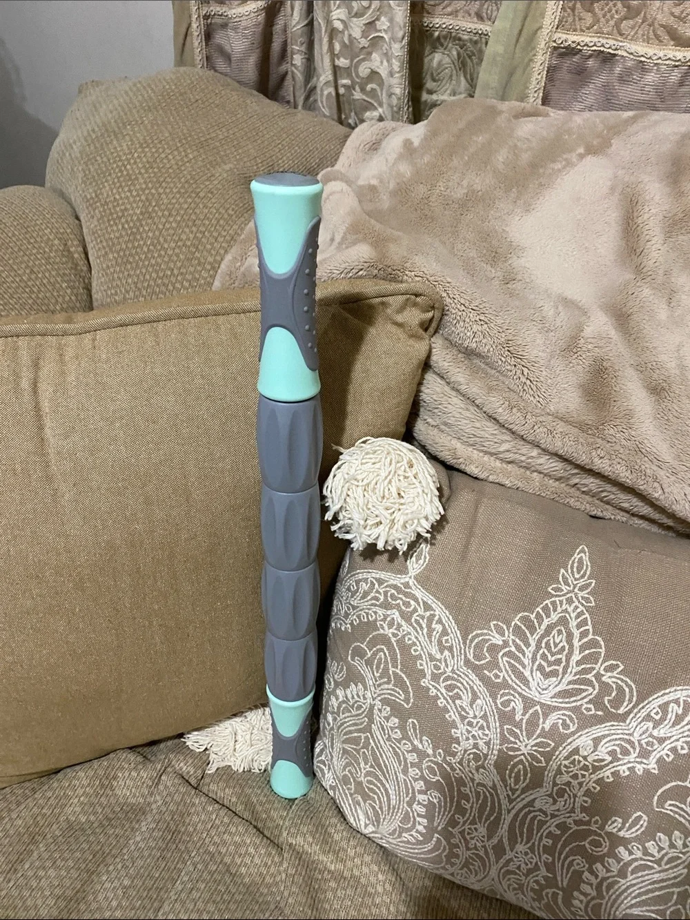 🩶💚🩵🩶NWOT Soothe by Apana Gray & Mint Massage Stick Roller